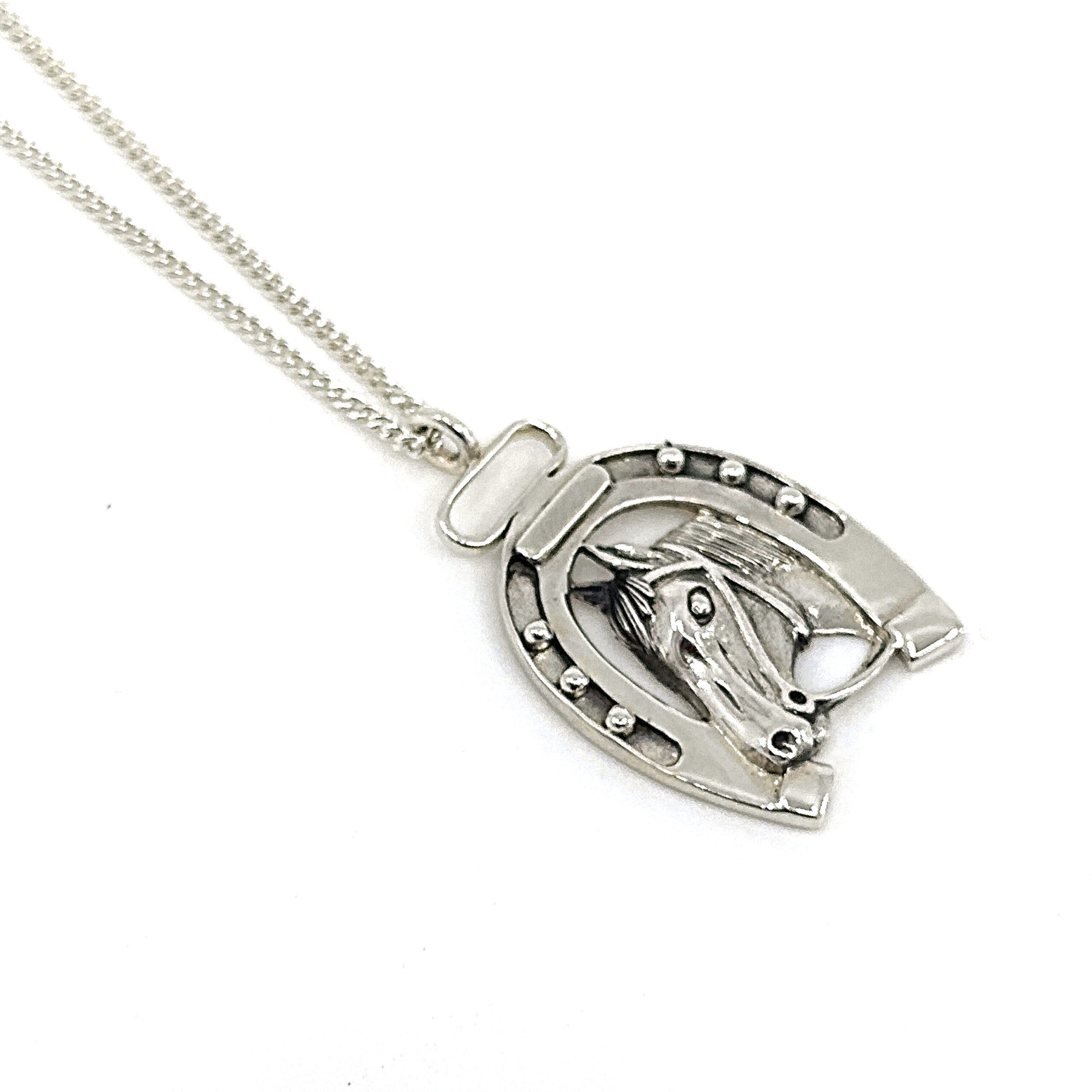 PT404 (6) Horse Head In Horseshoe Pendant On Rope Chain, Finished In 925 English Hallmarked Sterling Silver