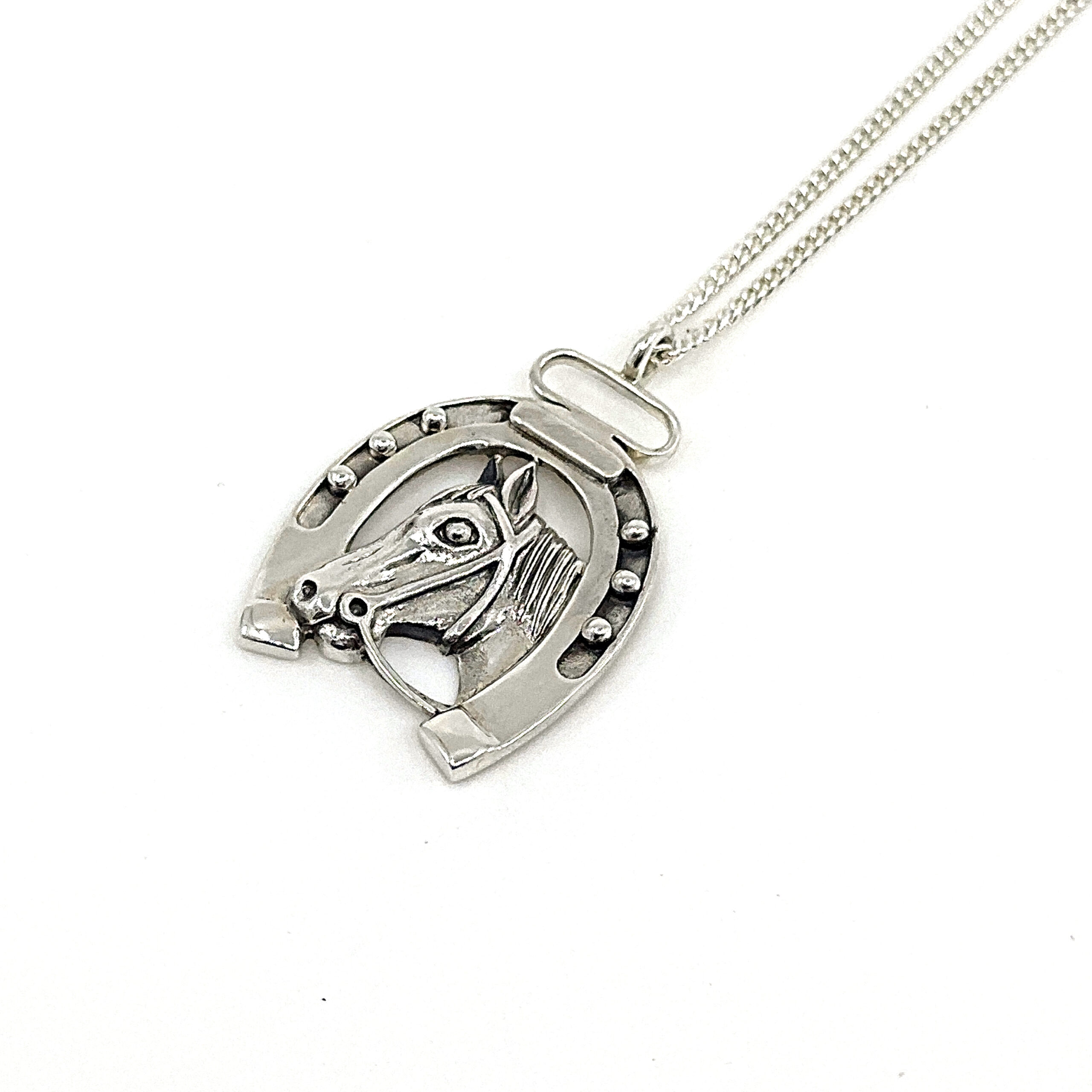 PT404 (11) Horse Head In Horseshoe Pendant On Rope Chain, Finished In 925 English Hallmarked Sterling Silver