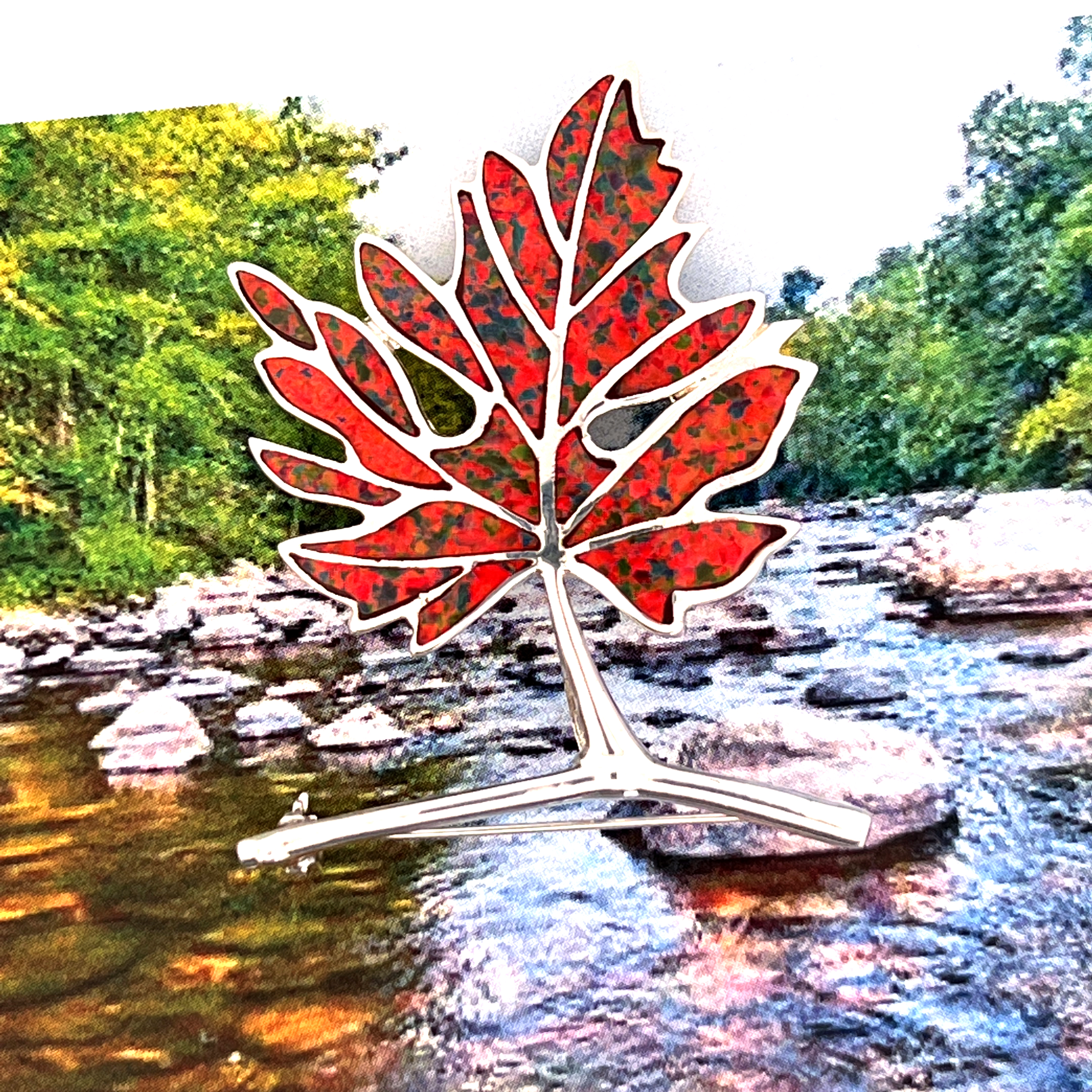 B517 (1) Leaf Brooch With Brown Crushed Opal Resin, finished in 925 English Hallmarked Sterling Silver