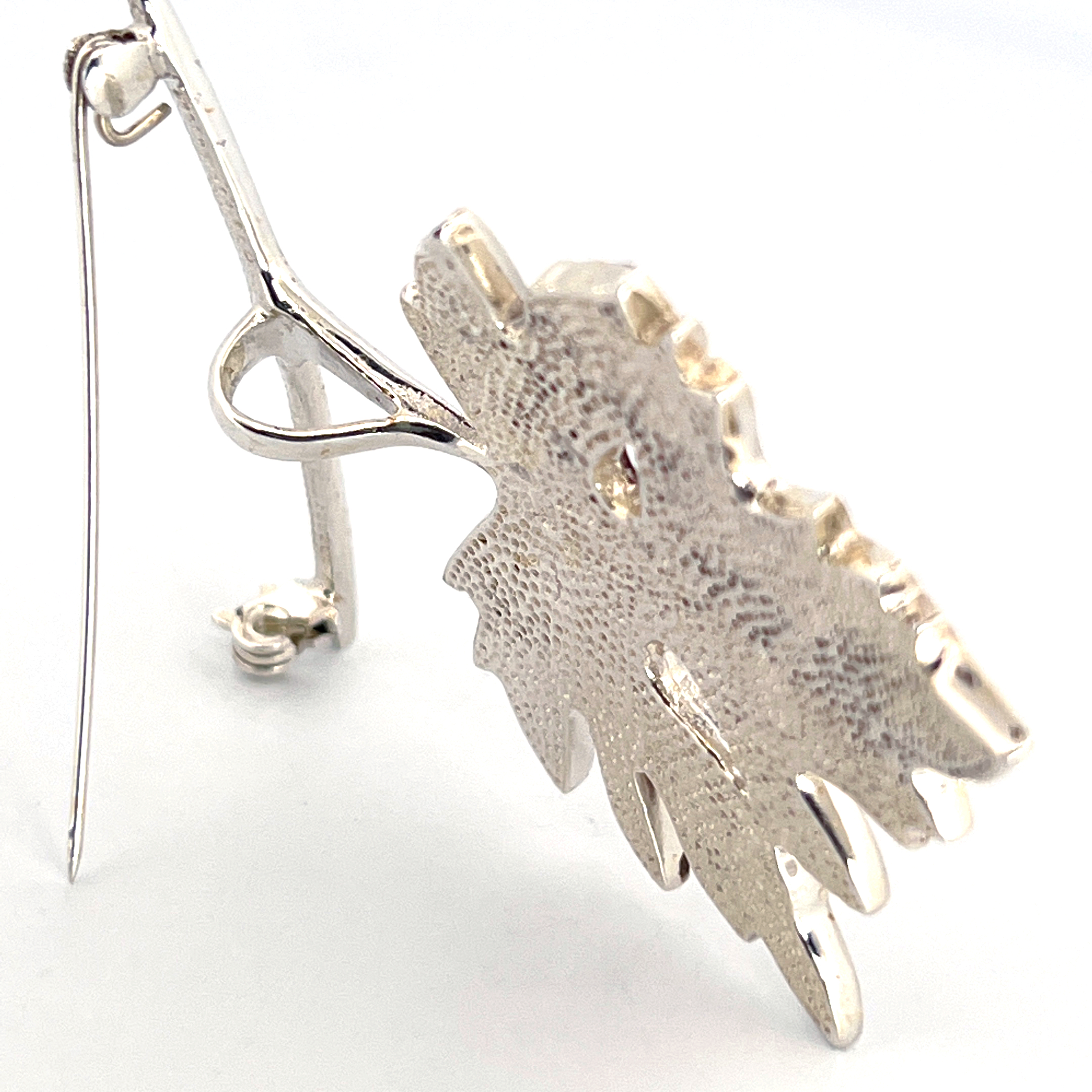 B517 (6) Leaf Brooch With Brown Crushed Opal Resin, finished in 925 English Hallmarked Sterling Silver