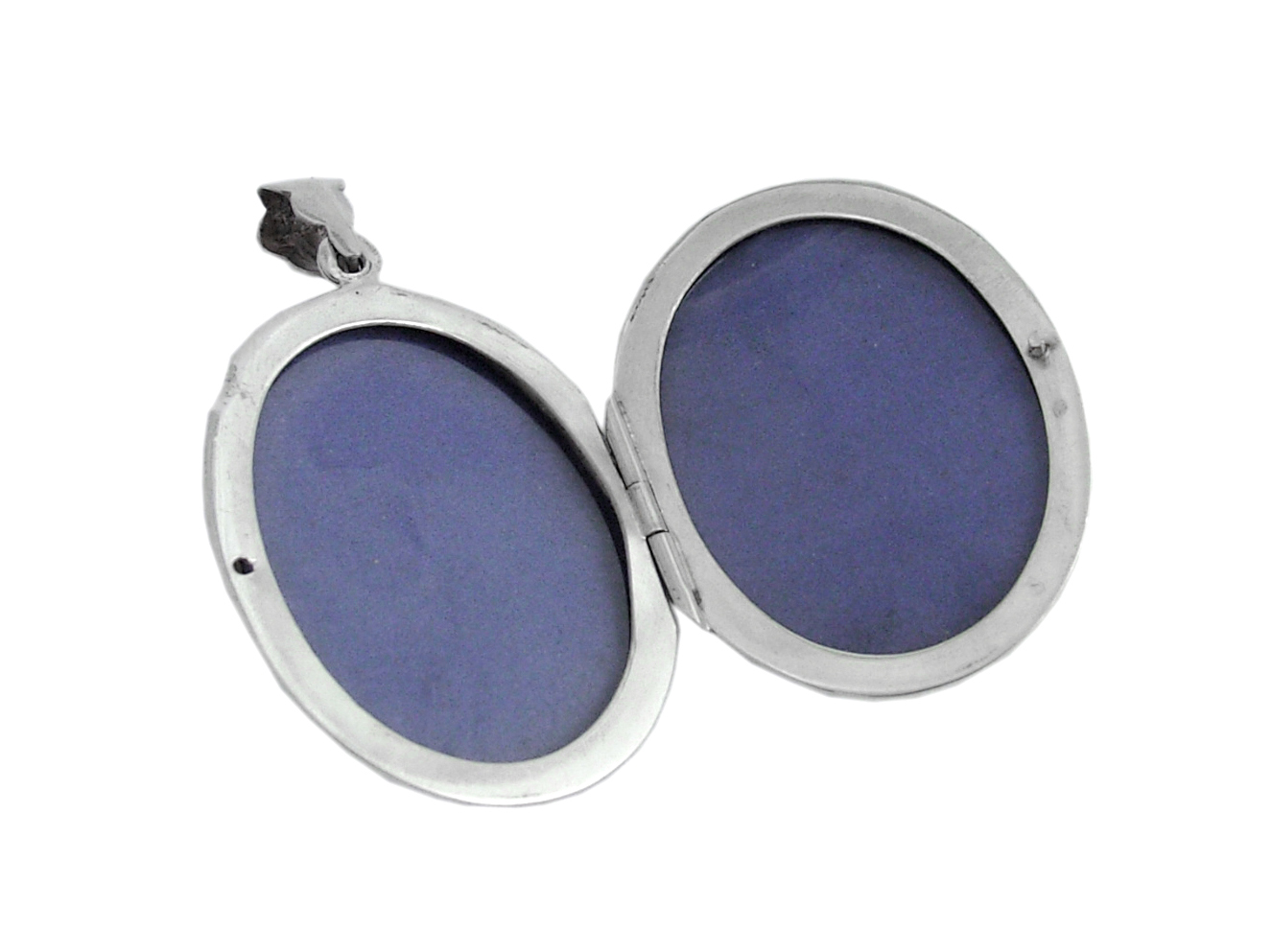 SAMSUNG DIGITAL CAMERA Oval Locket On Curb Chain, Finished In 925 English Hallmarked Sterling Silver