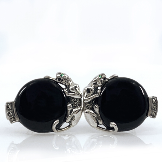EA295 (4) Panther Earrings With Black Onyx Marcasite And Emerald Detail Finished In 925 English Hallmarked Sterling Silver