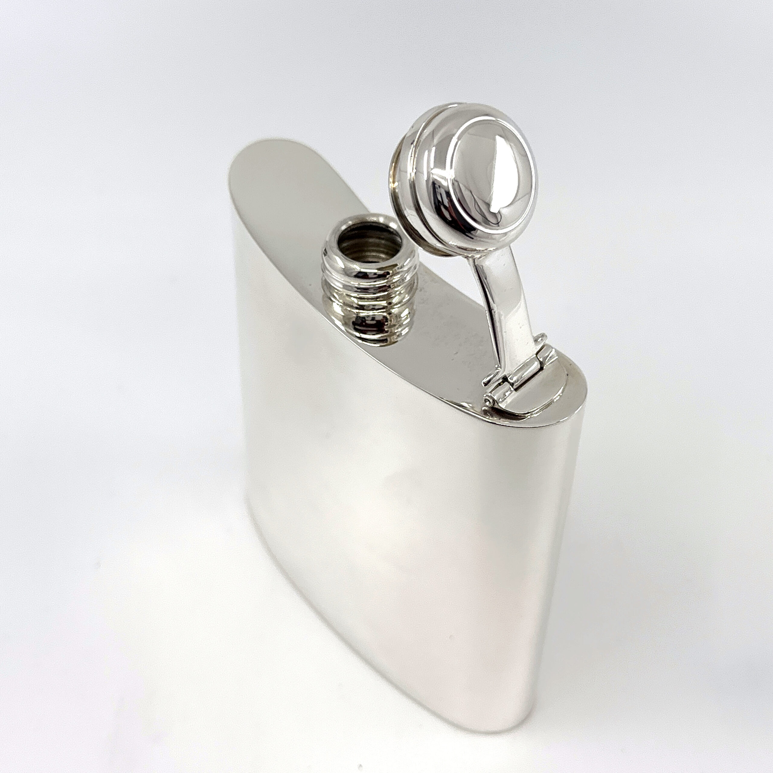 GT921 (1) Plain Rectangular Hip Flask Finished In 925 English Hallmarked Sterling Silver