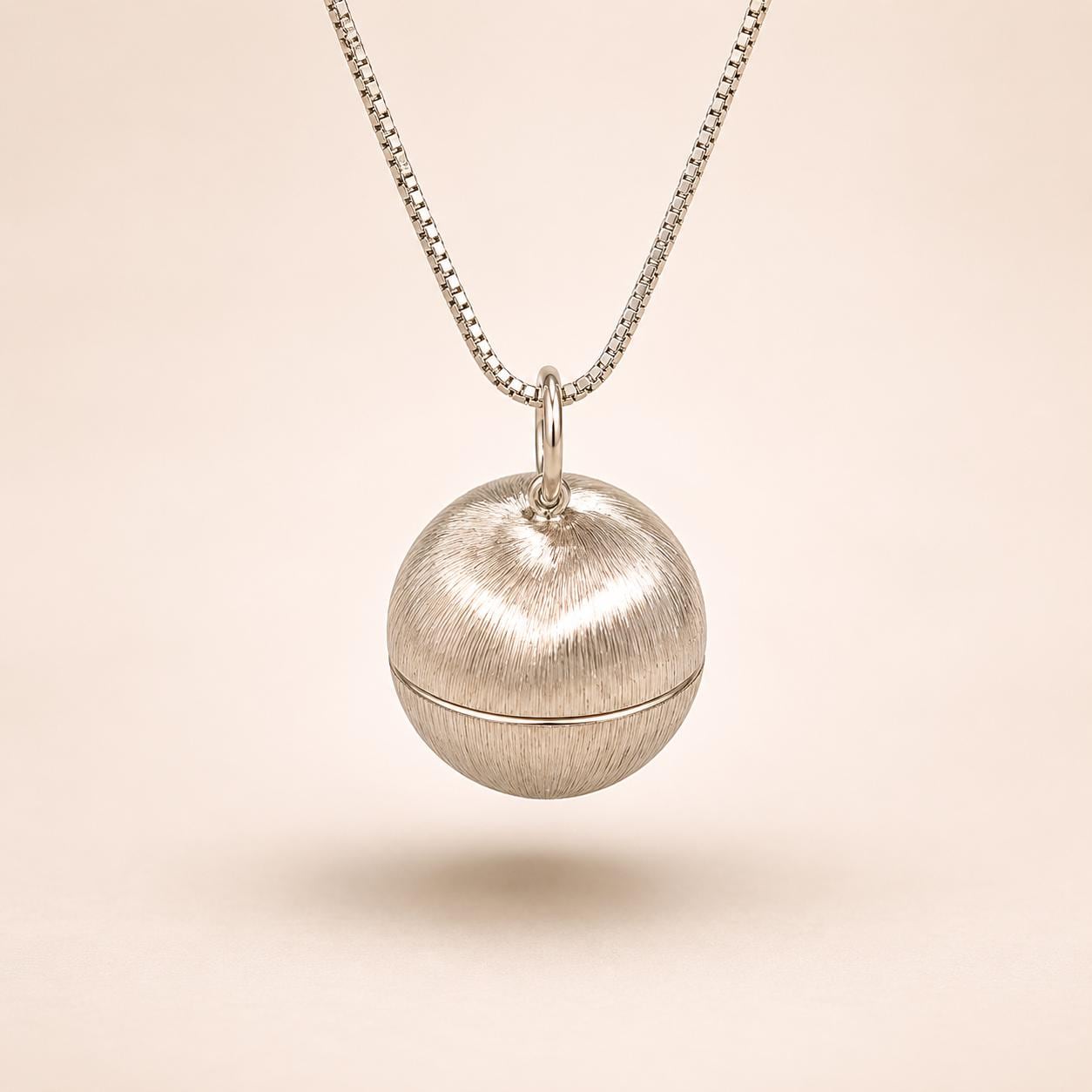 il-fullxfull.8165821610-cmbn-il-fullxfull.8165821610-cmbn.jpg Vintage Taxco Sterling Silver Apple Keepsake Pendant