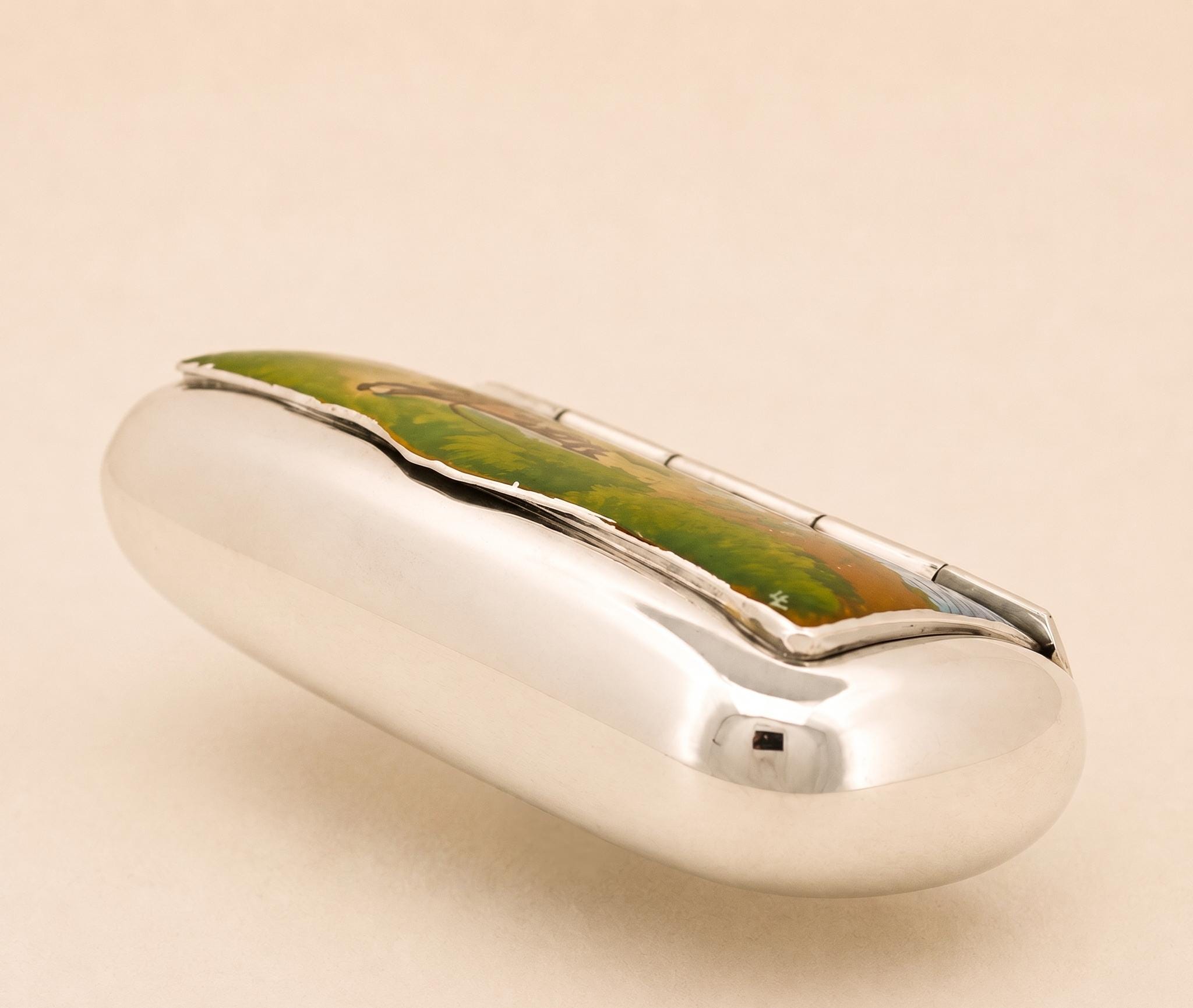 il-fullxfull.8321487404-bnnn-il-fullxfull.8321487404-bnnn-11.jpg Sterling Silver Hand-Painted Enamel Horse Rider Pill Box