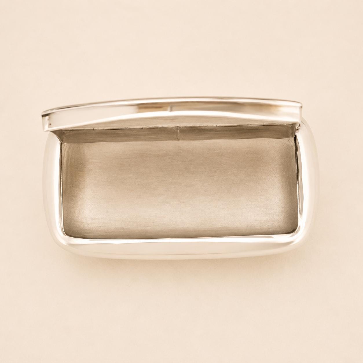 il-fullxfull.8369379833-p2k2-il-fullxfull.8369379833-p2k2-11.jpg Sterling Silver Hand-Painted Enamel Horse Rider Pill Box