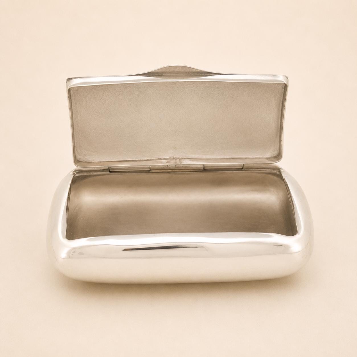 il-fullxfull.8369379867-fqj4-il-fullxfull.8369379867-fqj4-11.jpg Sterling Silver Hand-Painted Enamel Horse Rider Pill Box