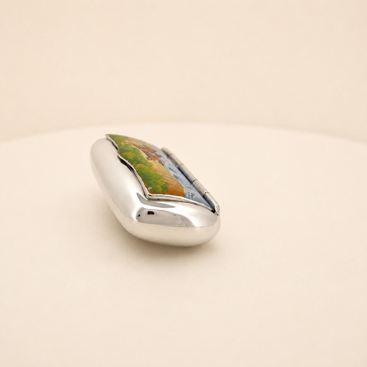 il-fullxfull.8369380903-1382-il-fullxfull.8369380903-1382-11.jpg Sterling Silver Hand-Painted Enamel Horse Rider Pill Box