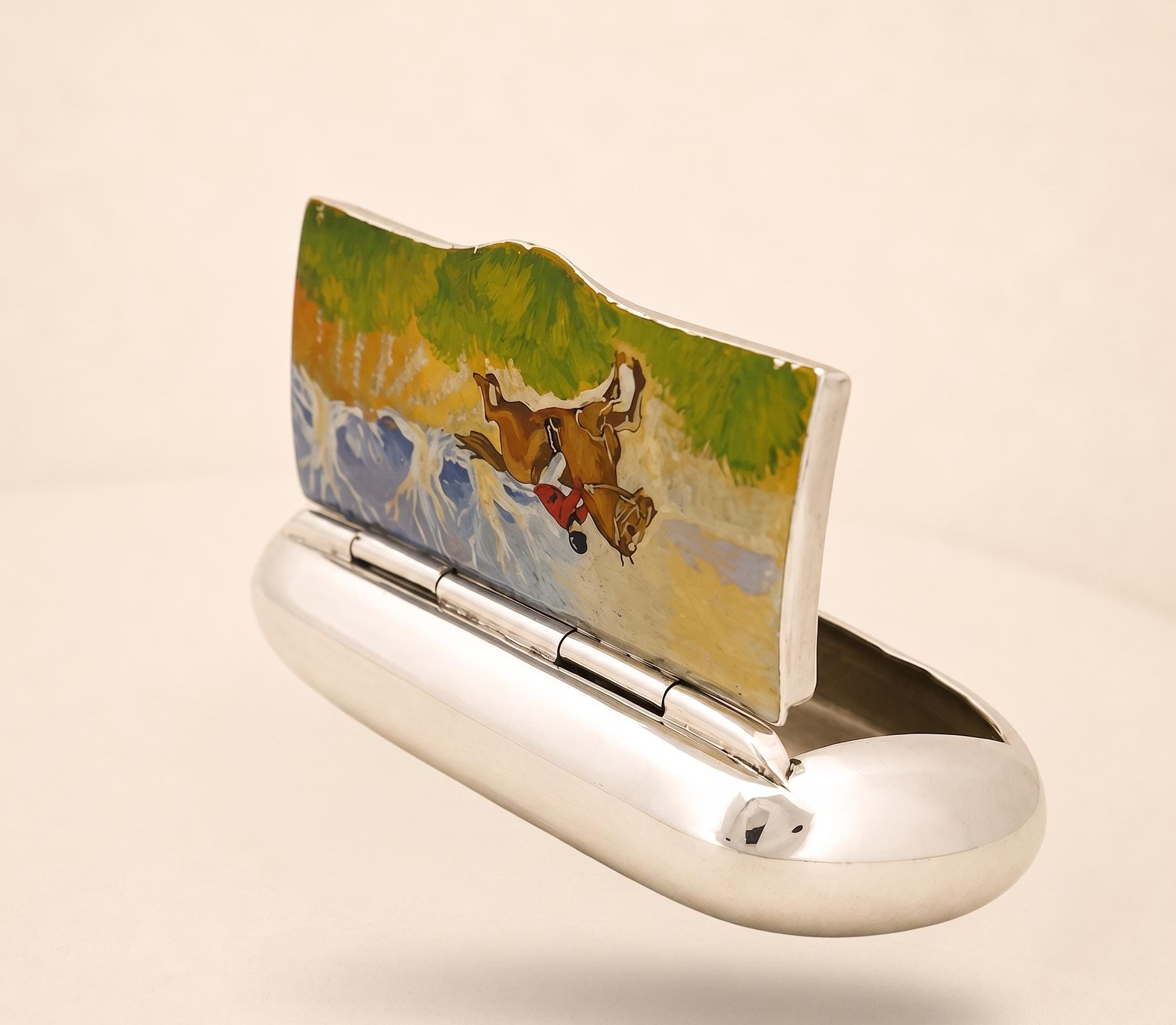 il-fullxfull.8369381653-foij-il-fullxfull.8369381653-foij-11.jpg Sterling Silver Hand-Painted Enamel Horse Rider Pill Box