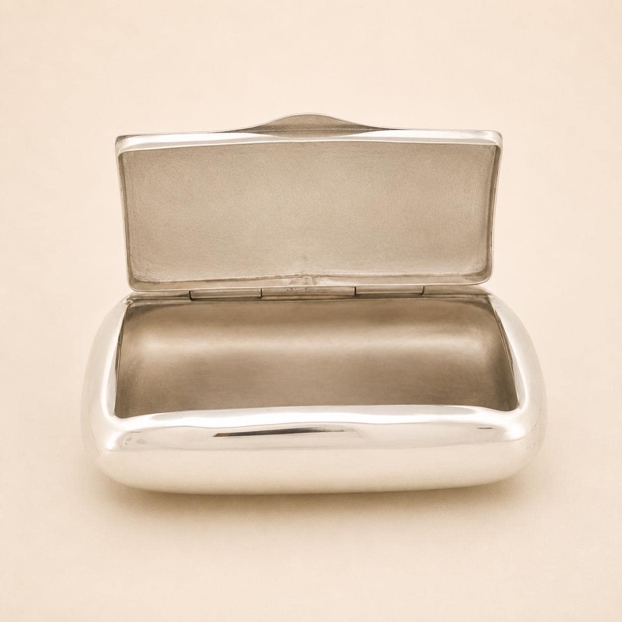 il-fullxfull.8369379867-fqj4-il-fullxfull.8369379867-fqj4.jpg Sterling Silver Hand-Painted Enamel Horse Rider Pill Box