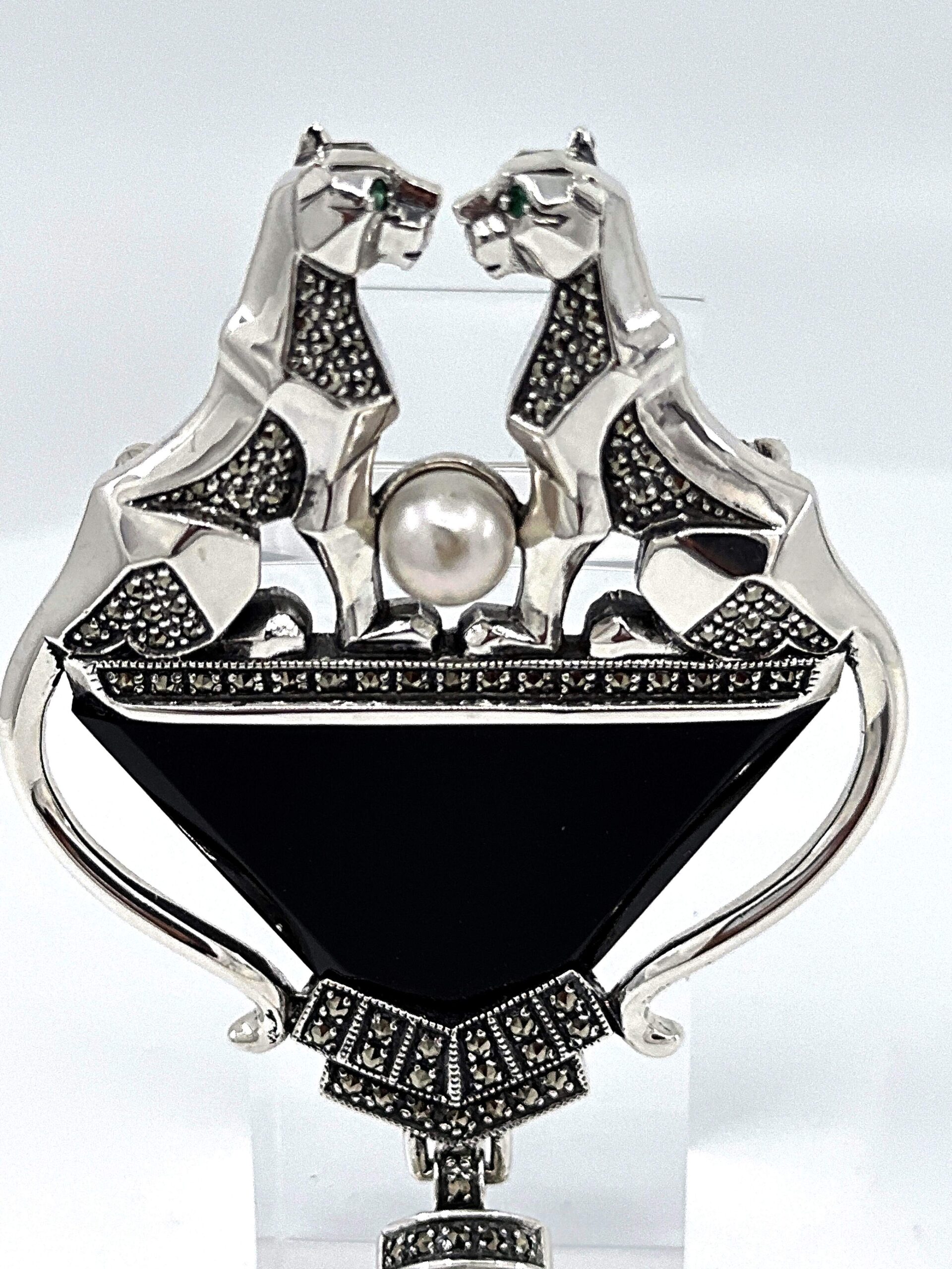 B324 gallery image