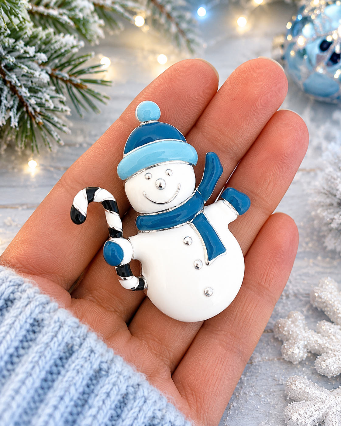 snowman-brooch-hand-held-gallery-jb260-1787234638.png