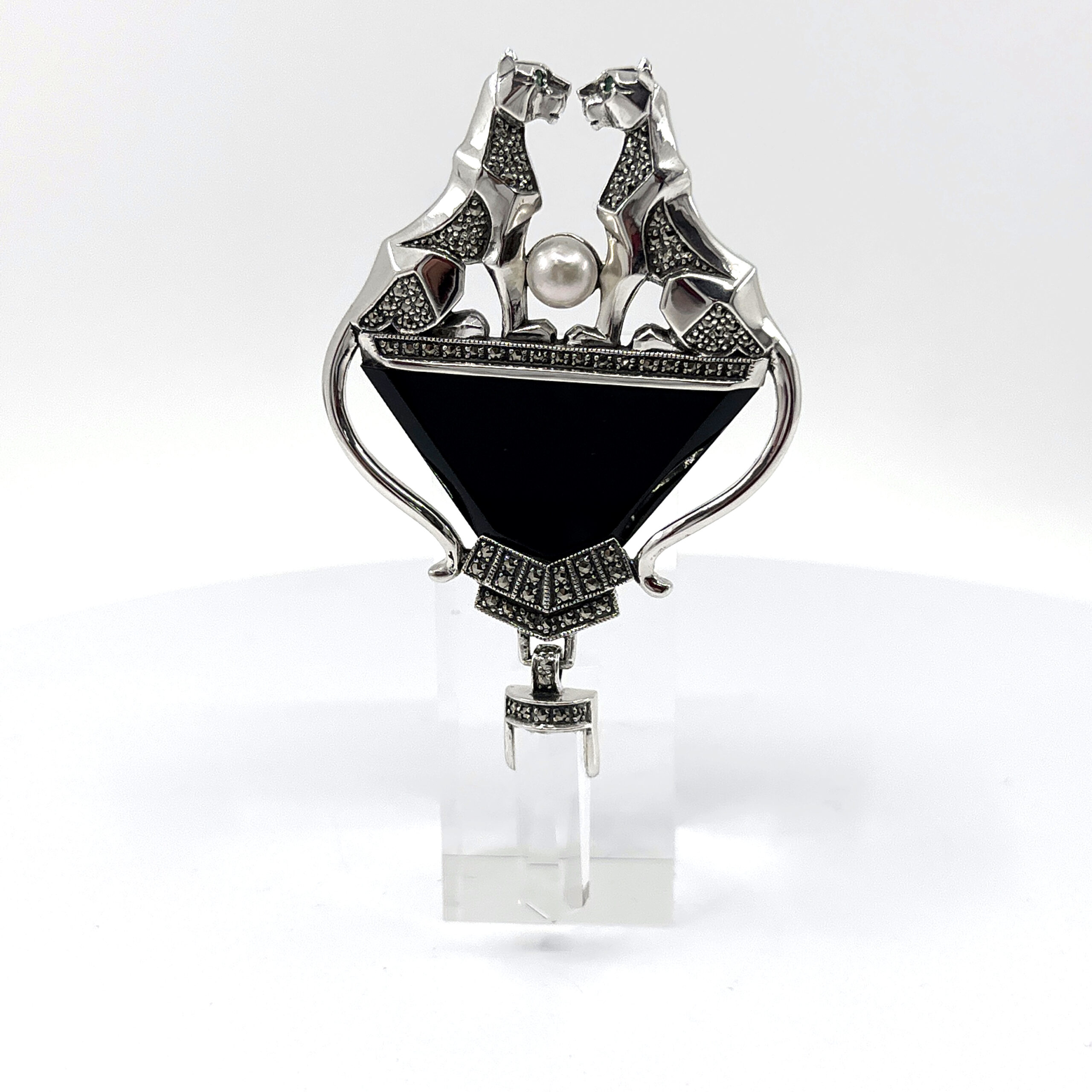 B324 gallery image